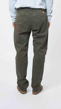 PANTALÓN CHINO SWIFT DARK KHAKI